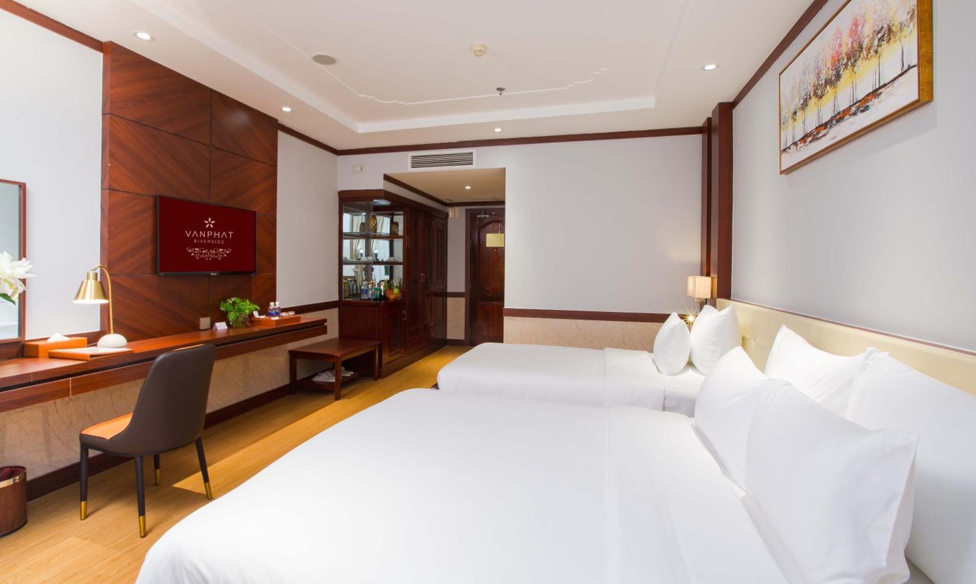 Van Phat Riverside Hotel Can Tho Room photo