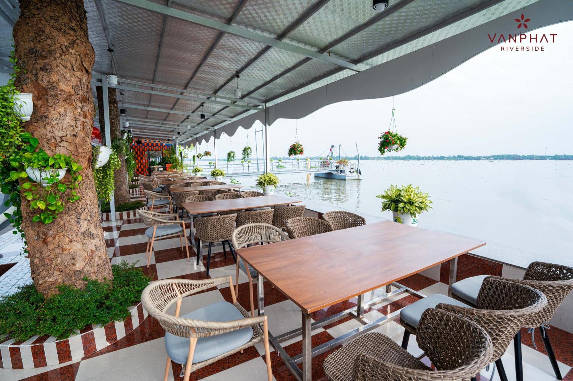 Van Phat Riverside Hotel Can Tho Exterior photo